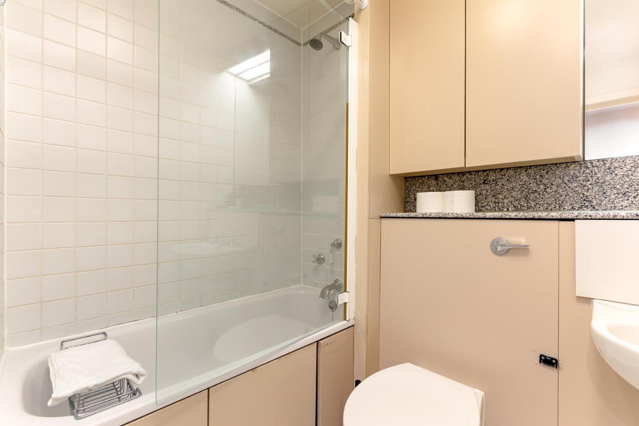 לונדון Point West Apartments מראה חיצוני תמונה